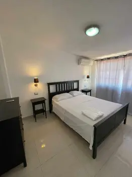 Zona universitaria alquilo apartamento amueblado de 1 habitacion