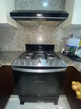 Estufa y extractor whirlpool