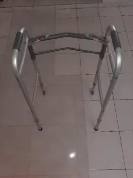 Equipo medico para caminar