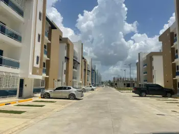 Proyecto de apartamentos en aut. san isidro