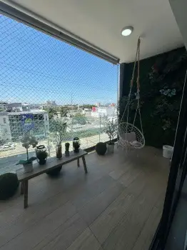 Venta de apartamento en serralles piso alto amueblado