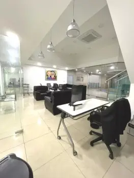 Venta y alquiler local de oficinas malecón center