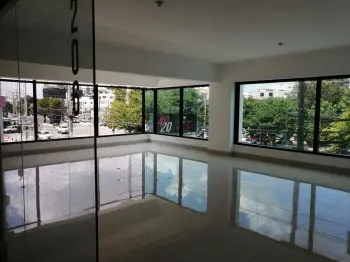 Local comercial en alquiler en el mirador norte