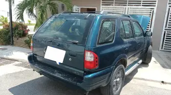 Se vende isuzu rodeo del 1998 en azua