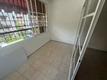 Vendo apartamento 3er piso en carmen renata iii pantoja.