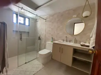 Alquilo apartamento en 2do nivel sector ens paraíso próx . a la church