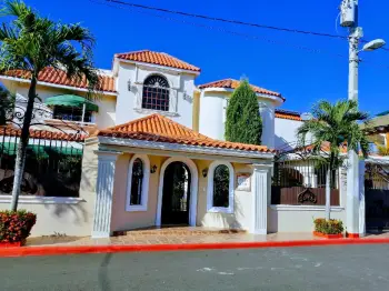 Venta de villa ubicado en santo domingo este.