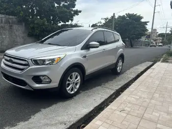 Ford escape se ecoboost 2018