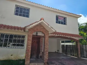 Vendo residencia de 314.57 m2 en arroyo hondo