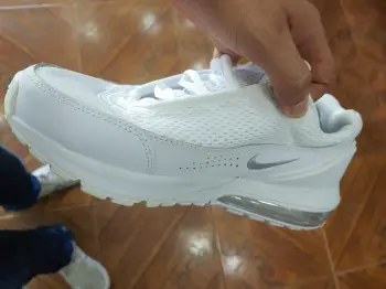 Nike shoes autentic