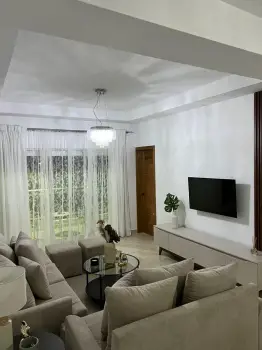 Se alquila moderno apartamento amueblado  en bella vista