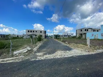 Solar de 150 metros con todos los servicios listo para construir