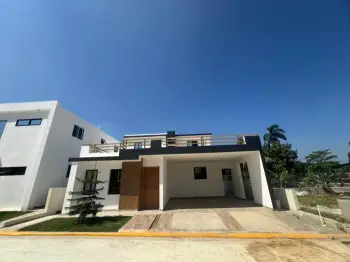 En venta de casas en jardines del norte en santiago