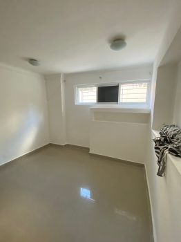 Alquiler de apartamento en colinas de los ríos próximo a carrefour.