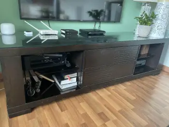 Mueble área de tv 21500  en excelente condicion