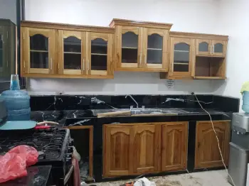 Muebles de cocina en madera de caoba