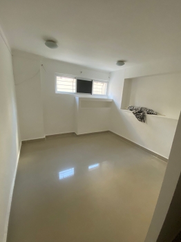 Alquiler de apartamento en colinas de los ríos próximo a carrefour