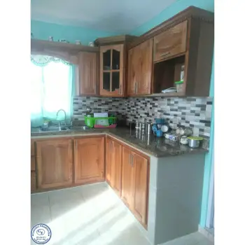 Cocina en madera de caoba