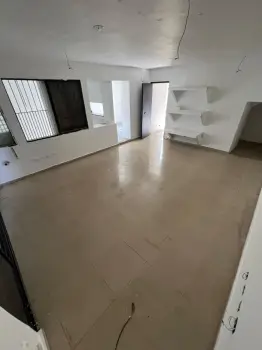 Local comercial de 70 mts en primer nivel en alquiler en ens. julieta