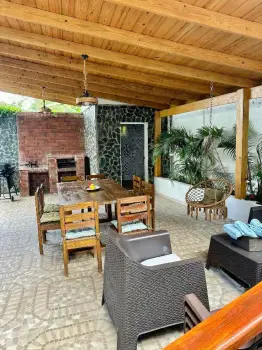 Casa con vistas a la ciudad y a las montañas en jarabacoa