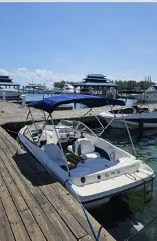 Bote bayliner 2004  175 hp 7 pasajeros musica y accesorios matricula d