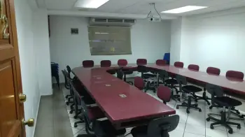 Salones multiusos disponibles para reuniones conferencias y trabajo co