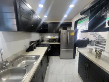 Penthouse en venta ubicado en el residencial las cayenas