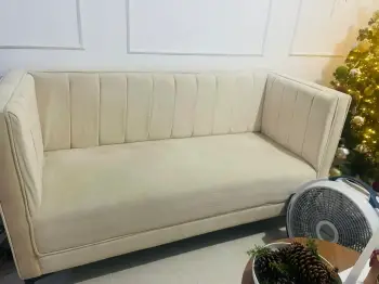 Juego de muebles de dos y tres plazas crema