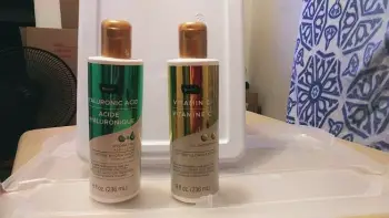 B.pure loción corporal hidratante con ácido hialurónico 8 fl oz.