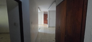 Apartamento en ciudad real primer nivel tres habitaciones