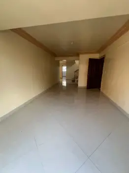 Penthouse en venta de 3 habitaciones en la urbanización real