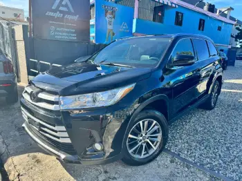 Toyota highlander xle 2019