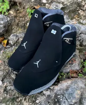 Tenis teni jordan retro 18 black royal 2k25