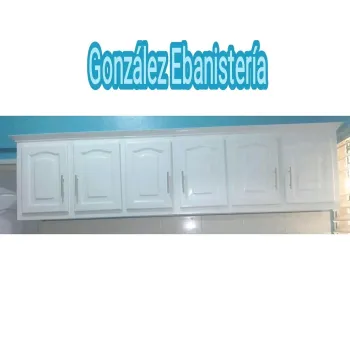 Gabinetes blanco modernos en madera