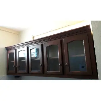 Gabinetes de cinco puertas