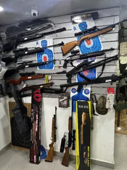 Arma pistola escopeta revólver rifle aire somos armería carnet  mismo