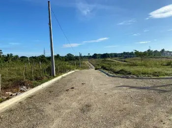Solares cerca del metro mama tingo listos para construir
