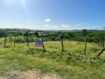 se vende solar en urbanización  por debajo de precio de tasación. en