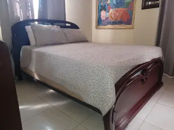 Cama full en excelentes condiciones