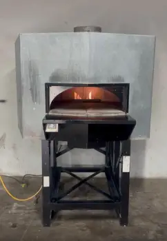 Horno de leña para pizzería y panadería