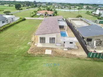 Jochy real estate vende villa en la estancia golf resort la romana r.d