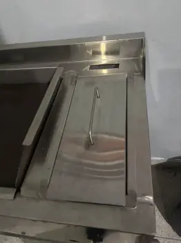 Equipo de cocina también en acero inoxidable