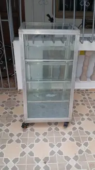 Vitrina alta gama con rueda de oportunidad