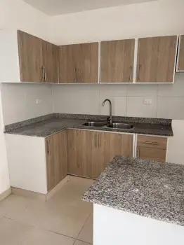 Se alquila apartamento ubicado en la autopista de san isidro