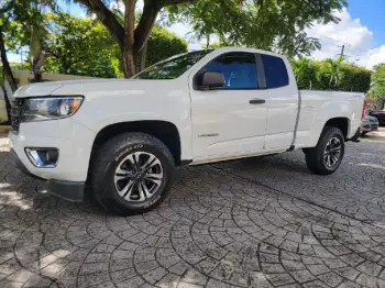 Chevrolet colorado 2019 cab 1/2 rec import