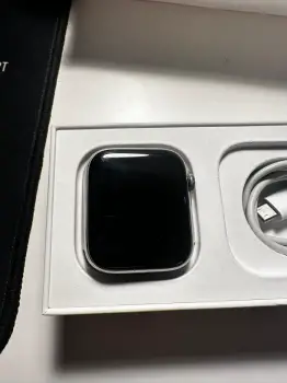 Vendo apple watch series 5 44mm stainless steel