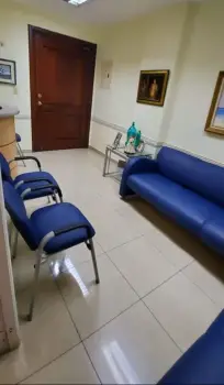 vendemos este local en piantini torre profesional