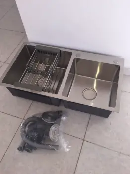 Fregadero en acero inoxidable