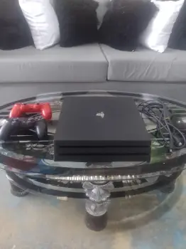 Ps4 pro 1tb en excelentes condiciones