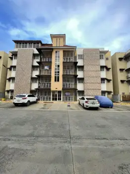 Se vende primer nivel en ????san isidro residencial las palmeras.